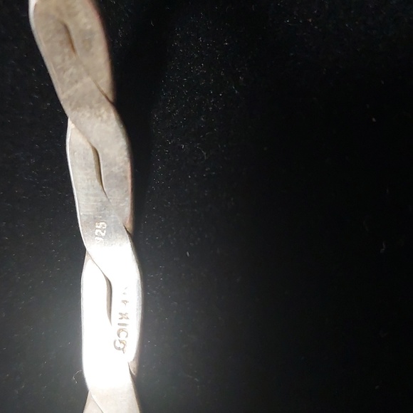 Vintage  925 Silver Mexico Bangle . Great Condition . - Picture 4 of 7